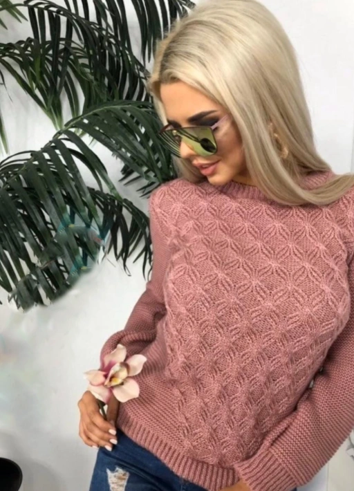 Свитер женский