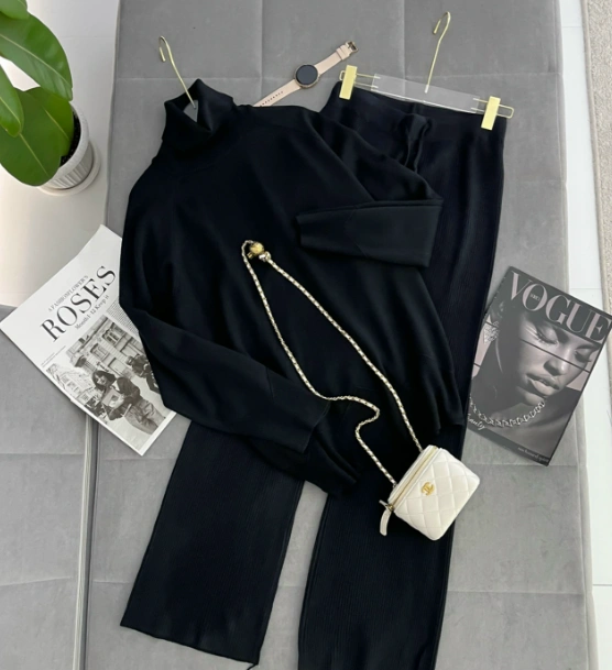 Костюм женский