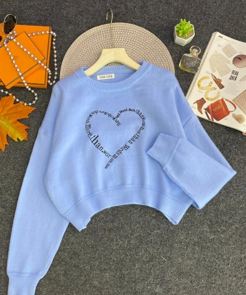 Свитер женский