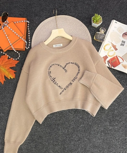 Свитер женский