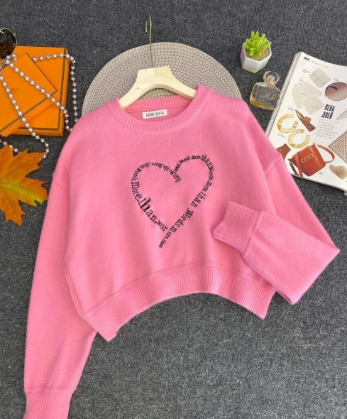 Свитер женский